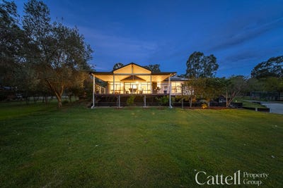 /international/au/11-merewether-close-north-rothbury-nsw-151489592/