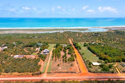 /international/au/16-williams-road-waterbank-wa-148234856/