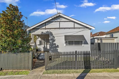 /international/au/110-turton-road-waratah-nsw-148577592/