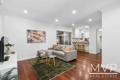 /international/au/18-perdita-way-coolbellup-wa-151318820/
