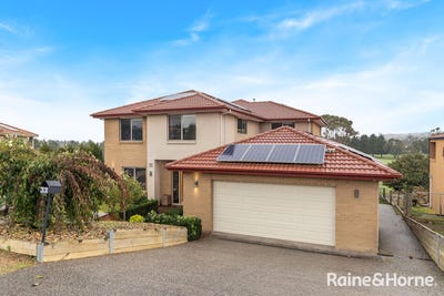 /international/au/33-craig-parry-drive-hidden-valley-vic-151342988/