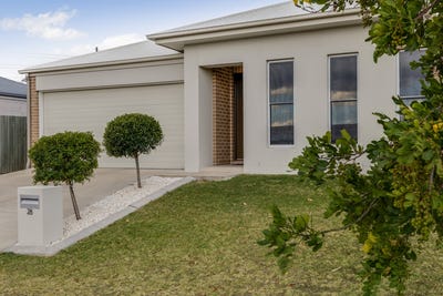 /international/au/28-orchard-lane-glenvale-qld-152576436/