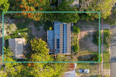 /international/au/5-egan-avenue-beachmere-qld-151142868/