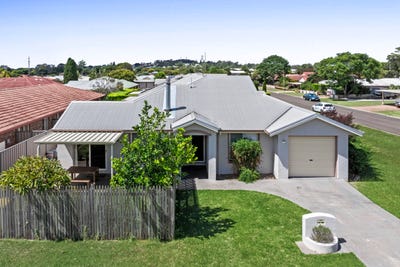 /international/au/1-17-hennenlotter-court-kearneys-spring-qld-150808256/