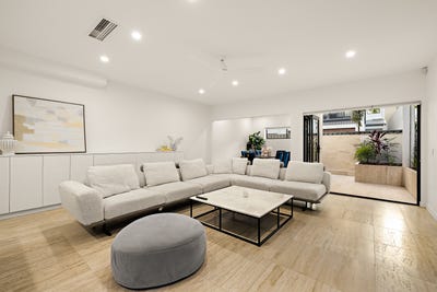 /international/au/4-3-enid-avenue-southport-qld-150967488/