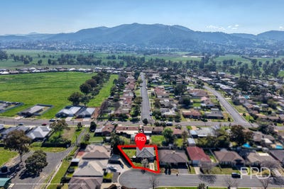 /international/au/32-gungurru-close-calala-nsw-152225996/