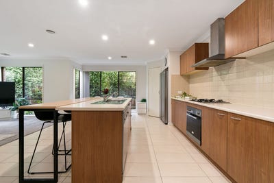 /international/au/55-clifton-park-drive-carrum-downs-vic-151135156/