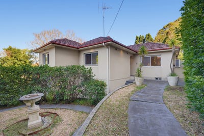 /international/au/1a-rosebank-cres-hurstville-nsw-152625104/