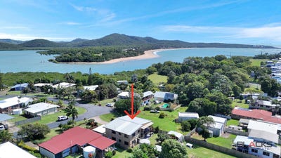 /international/au/35-hackett-court-campwin-beach-qld-151096064/
