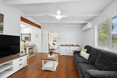 /international/au/59-maleny-street-landsborough-qld-151341880/