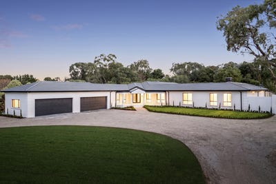 /international/au/4-laffan-close-wallan-vic-151389528/