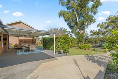 /international/au/15-blue-mist-close-sussex-inlet-nsw-148070604/