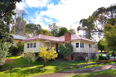 /international/au/75-bull-street-castlemaine-vic-151456000/