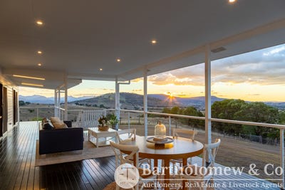 /international/au/152-cannon-creek-road-milford-qld-151267920/