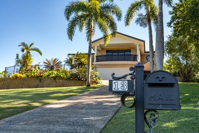 /international/au/13-dunkalli-crescent-wongaling-beach-qld-151405132/