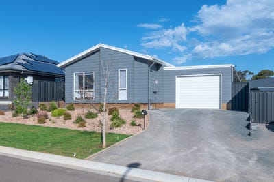 /international/au/14-westwood-circuit-strathalbyn-sa-152458940/