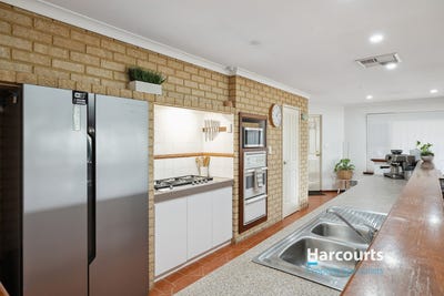 /international/au/53-discovery-drive-thornlie-wa-148263708/