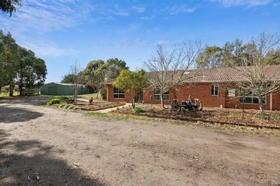 /international/au/28-beal-court-winchelsea-vic-148648312/