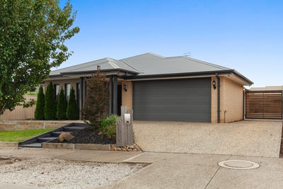 /international/au/11-wattle-street-broadford-vic-151446616/