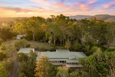 /international/au/21-doomba-place-karalee-qld-150858492/