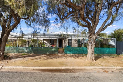 /international/au/8-collins-street-jamestown-sa-148601308/?lang=id