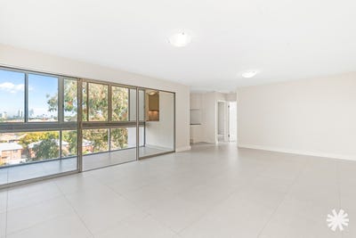 /international/au/32-169-railway-parade-mount-lawley-wa-150875416/