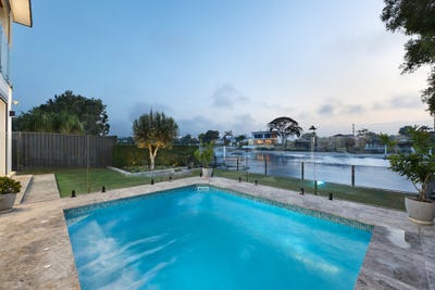 /international/au/32-parnki-parade-palm-beach-qld-152704700/