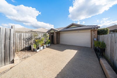 /international/au/1-3-paperbark-drive-glenvale-qld-151626028/