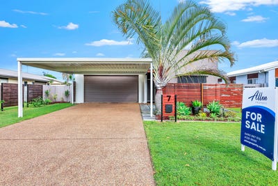 /international/au/7-swan-view-court-toogoom-qld-150779600/