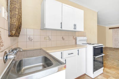/international/au/4-126-128-greenslopes-street-edge-hill-qld-152360336/