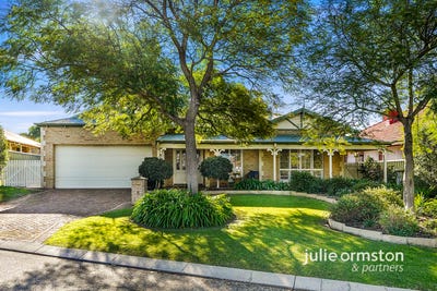 /international/au/6-buvelot-place-woodvale-wa-148383888/