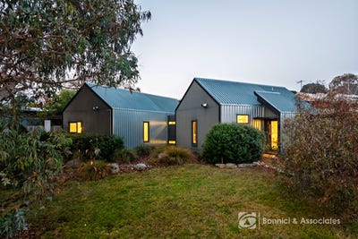 /international/au/9-fletcher-road-beechworth-vic-148536684/?lang=en