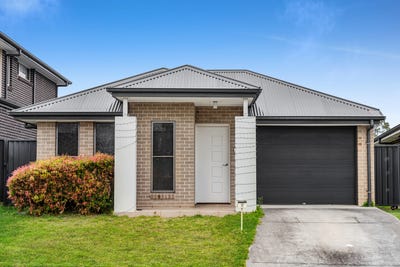 /international/au/7-hepburn-road-edmondson-park-nsw-152537568/