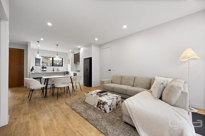 /international/au/12-3-the-esplanade-sydenham-vic-152537064/