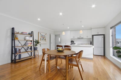 /international/au/4-20-22-darling-street-sale-vic-151478608/