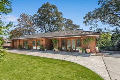 /international/au/42-44-old-south-road-bowral-nsw-152569992/