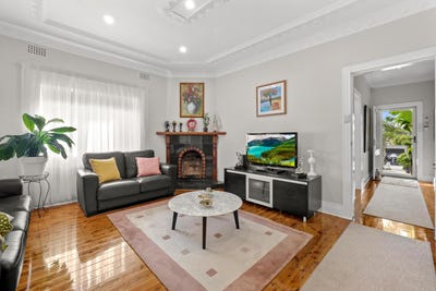 /international/au/14-mcgrath-avenue-earlwood-nsw-148073580/