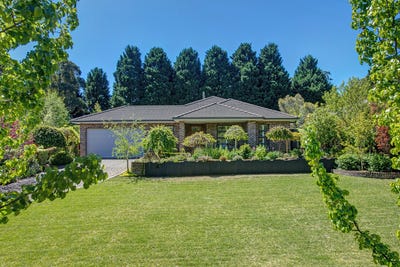 /international/au/12-forwood-crescent-bundanoon-nsw-144330792/