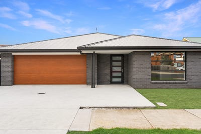 /international/au/104-oldaker-street-devonport-tas-151244280/