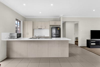 /international/au/9-carron-court-brassall-qld-151370792/?lang=fr