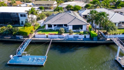 /international/au/74-cosmos-avenue-banksia-beach-qld-148377968/?lang=pt