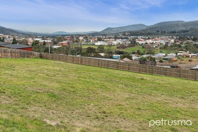 /international/au/11-grist-street-new-norfolk-tas-204558644/