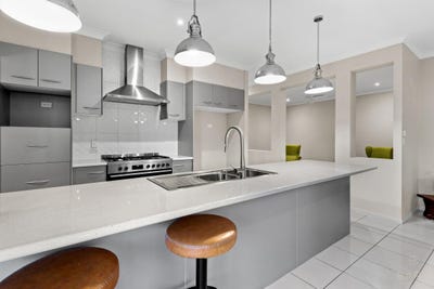 /international/au/25-westaway-crescent-bellbowrie-qld-148486396/?lang=en
