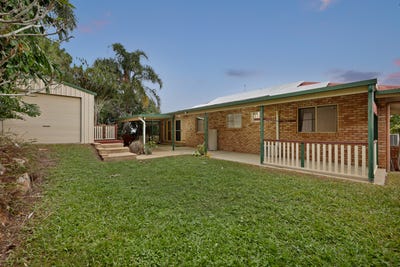 /international/au/12-mclaughlin-drive-eimeo-qld-151322700/