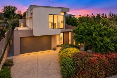 /international/au/27-swanbourne-avenue-highton-vic-152680876/