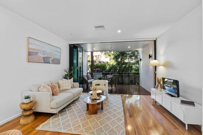 /international/au/11-126-school-road-yeronga-qld-148637192/