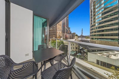 /international/au/65-26-felix-street-brisbane-city-qld-152477264/