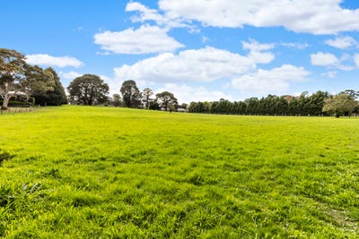 /international/au/78-worns-lane-yarrambat-vic-204664516/
