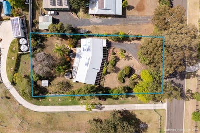 /international/au/30-tranter-street-top-camp-qld-151121952/