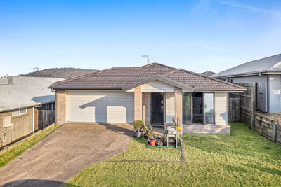 /international/au/16-rosella-street-redbank-plains-qld-152615212/